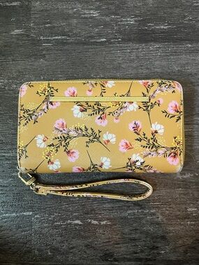 Steve Madden Mustard Yellow Floral Wristlet Wallet